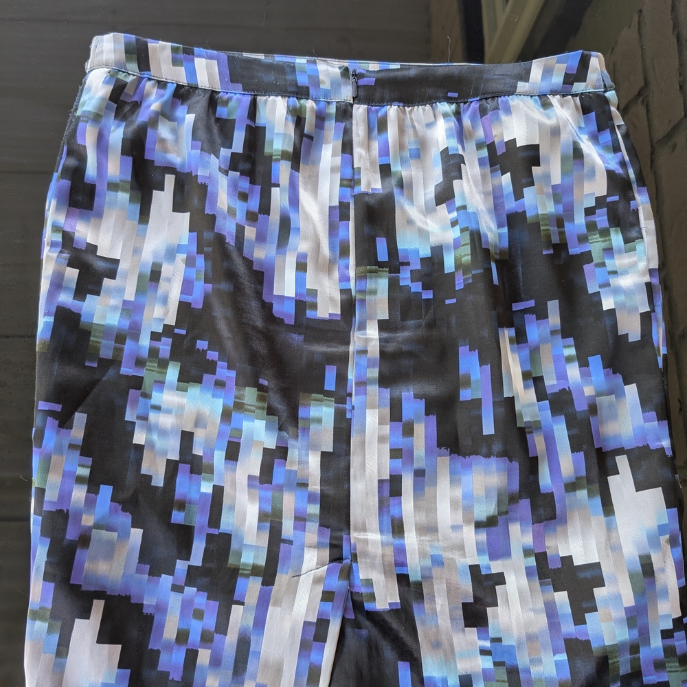 Dalia Collection Pixelated Pattern Blue White Black Straight Skirt Size 10